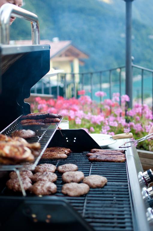 Hotel Lory - Molveno - Dolomiti Kültér fotó
