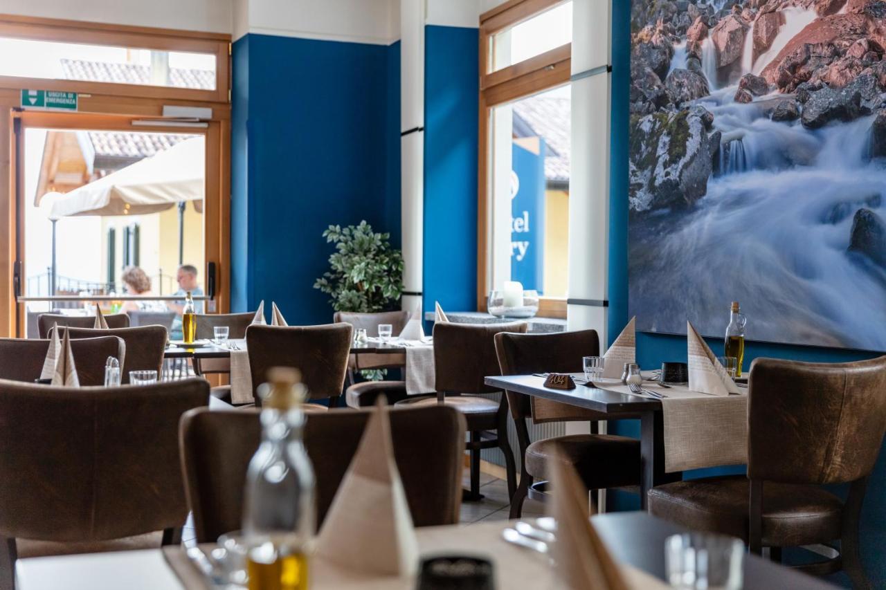 Hotel Lory - Molveno - Dolomiti Kültér fotó